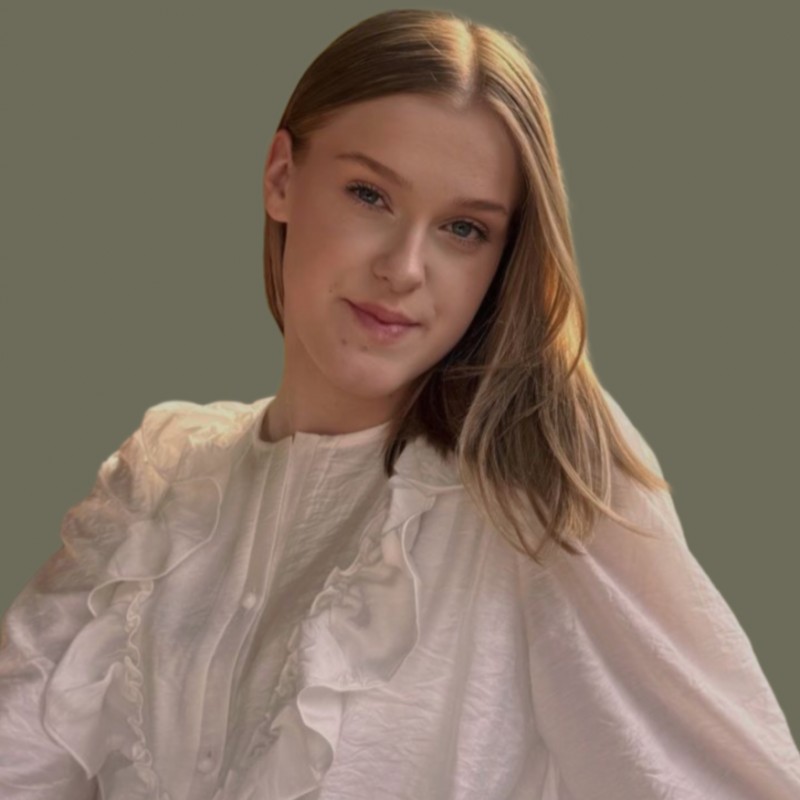 Анна Кусачева